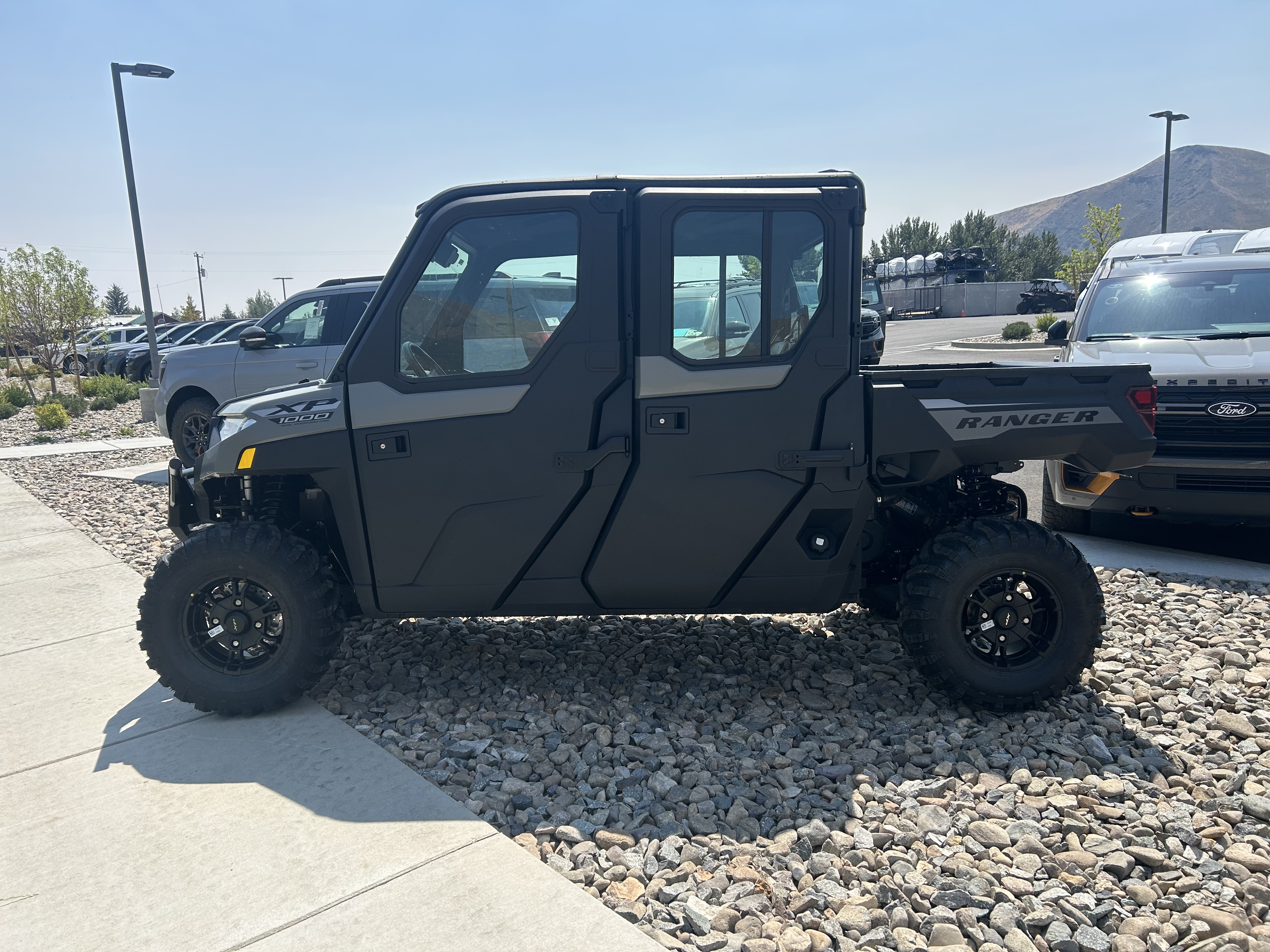 2027 Polaris RANGER CREW XP 1000 CAB UTV