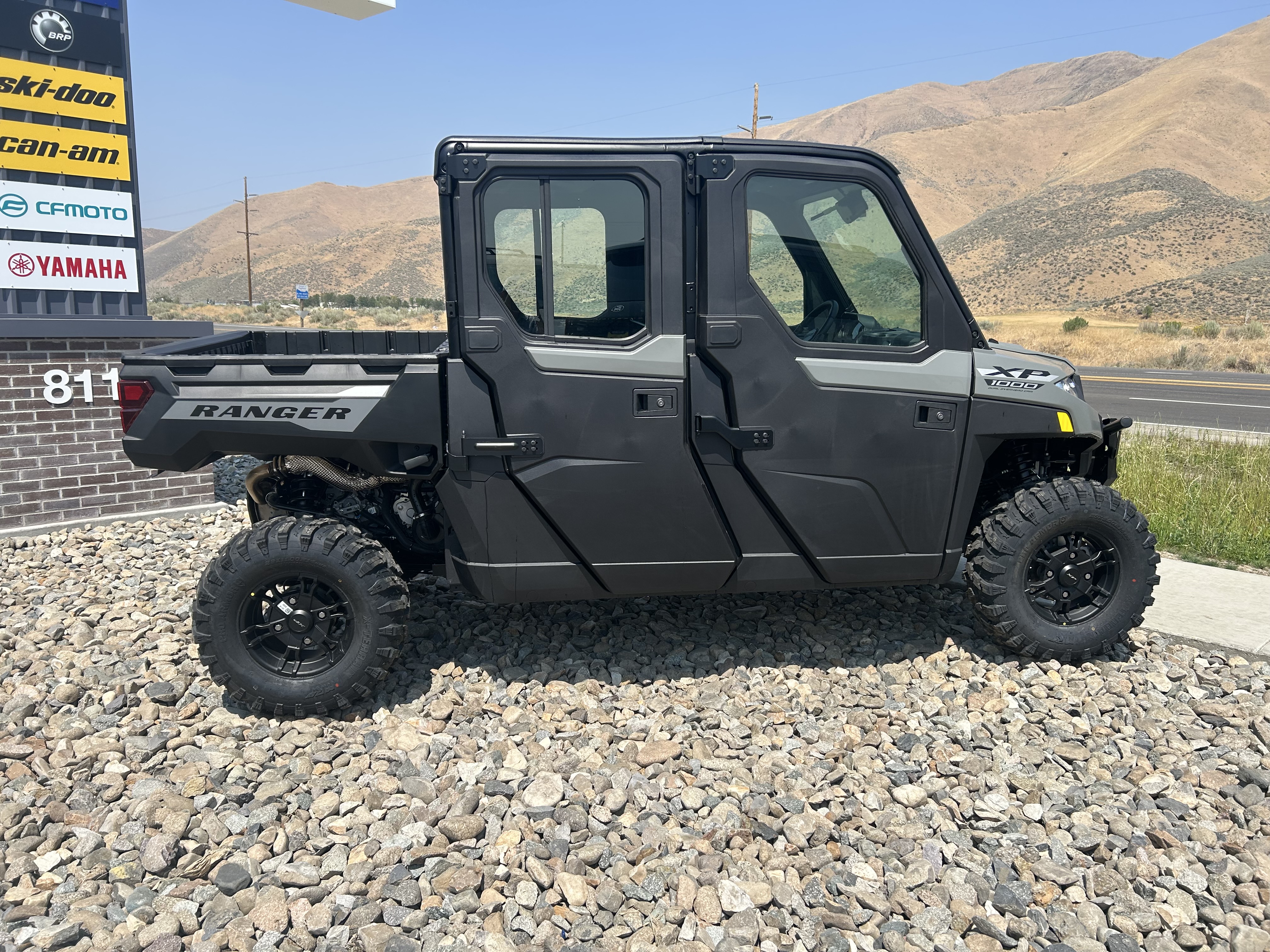 2027 Polaris RANGER CREW XP 1000 CAB UTV