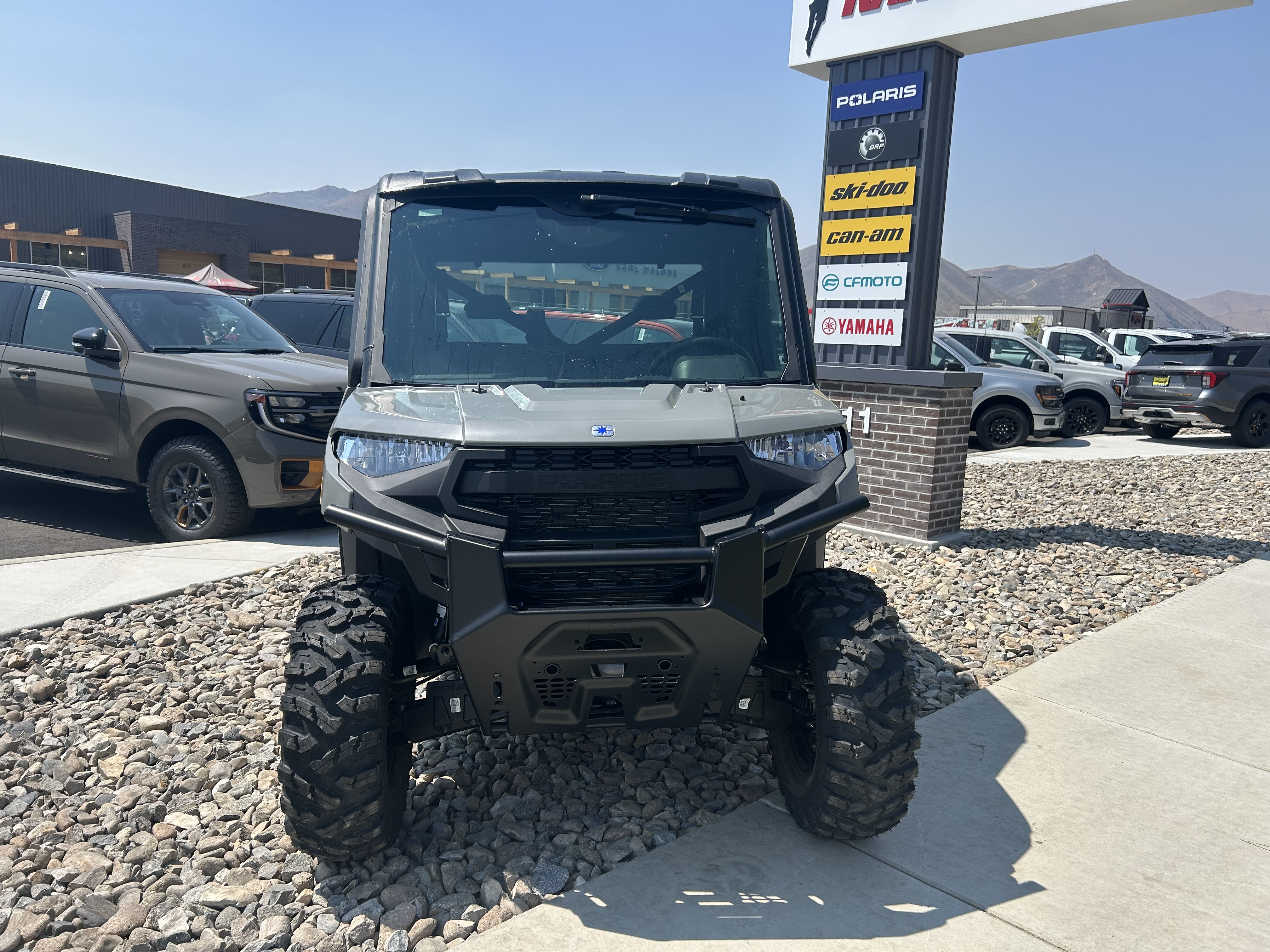 2027 Polaris RANGER CREW XP 1000 CAB UTV