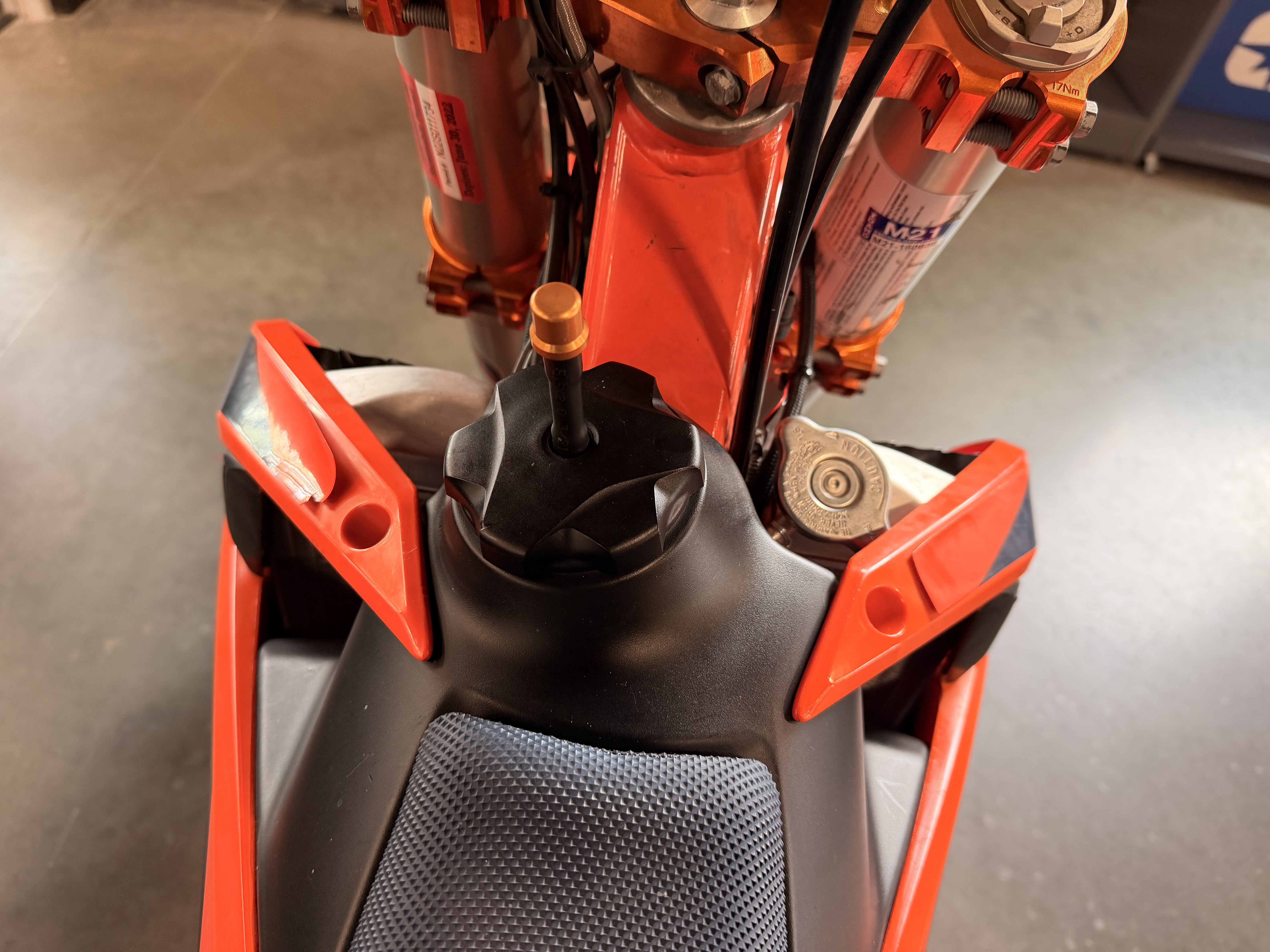 2017 KTM 450 SX-F FACTORY EDITION DIRT BIKE